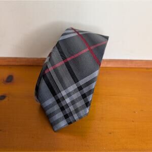 Ben Sherman 100% Silk Plaid Tartan Slim Tie – Grey/Red Check